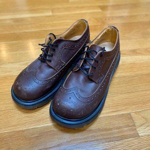 Vintage Platform Dr. Marten Oxford- UK size 7, US size 9